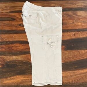 White House Black Market Light Gray Pants
